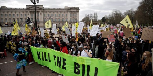 Βρετανία: Πορείες κατά του νομοσχεδίου για τον περιορισμό των διαδηλώσεων