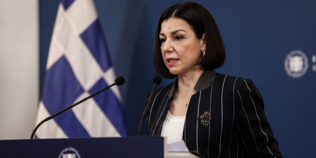 Πελώνη: Η επιτροπή ήταν που εισηγήθηκε άνοιγμα του λιανεμπορίου – Δεν υπάρχει λόγος να δοθούν τα πρακτικά 