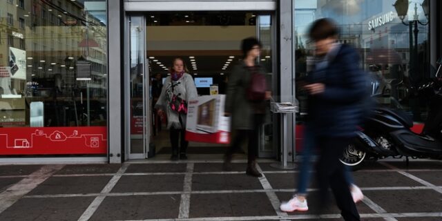 Σταμπουλίδης: Από Δευτέρα 19/4 θα ανοίξουν και μεγάλα πολυκαταστήματα – Τι ισχύει με όριο πελατών