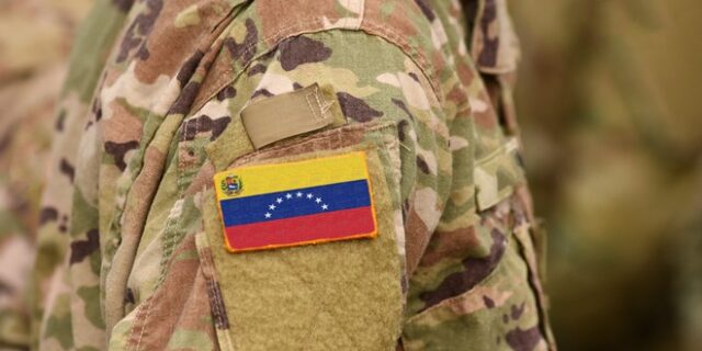 Βενεζουέλα: 2 στρατιώτες σκοτώθηκαν από έκρηξη νάρκης στα σύνορα με την Κολομβία