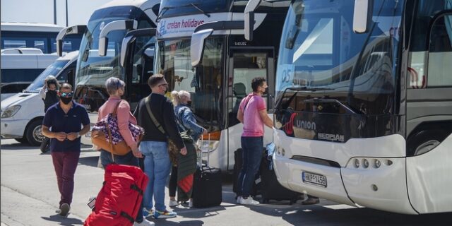 Κορονοϊός: Οι όροι εισόδου ταξιδιωτών στην Ελλάδα – Οδηγίες για πτήσεις προς νησιά