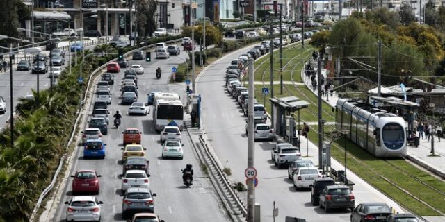 Πήραν τους δρόμους οι Αθηναίοι: Αυξημένη έως 170% η κίνηση τη Μ. Εβδομάδα