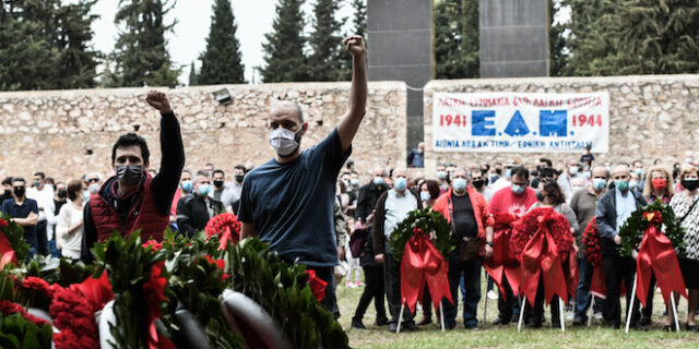 Πρωτομαγιά: Κατάθεση στεφανιού στο Σκοπευτήριο Καισαριανής από ΚΚΕ και ΚΝΕ