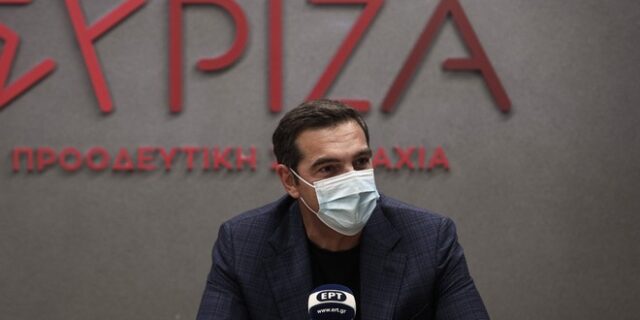ΣΥΡΙΖΑ: “Τα αντιφατικά μηνύματα του Μητσοτάκη είναι καταστροφικά και για τη δημόσια Υγεία και για τον τουρισμό”