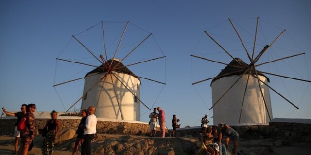 Νέα μέτρα – Μύκονος: Απαγόρευση κυκλοφορίας από τη 01.00 και απαγόρευση μουσικής