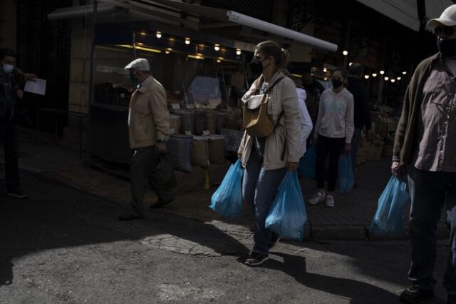 Έλεγχο των τιμών και τιθάσευση των ανατιμήσεων ζητάει η ΓΣΕΒΕΕ