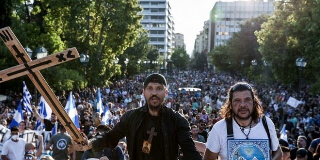 Ποιος θα πάρει την ψήφο των αντιεμβολιαστών