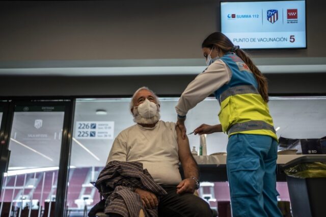Ισπανία: Εμβολιαστικό κέντρο ειδικά για τουρίστες στο θέρετρο Μπενιδόρμ