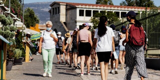 Κορονοϊός: 444 νέα κρούσματα σήμερα στην Αττική