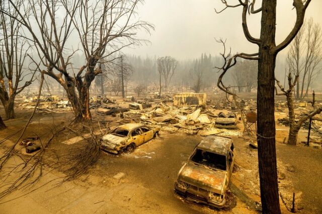 Πυρκαγιά Ντίξι: Η τρίτη μεγαλύτερη στην πρόσφατη ιστορία της Καλιφόρνια