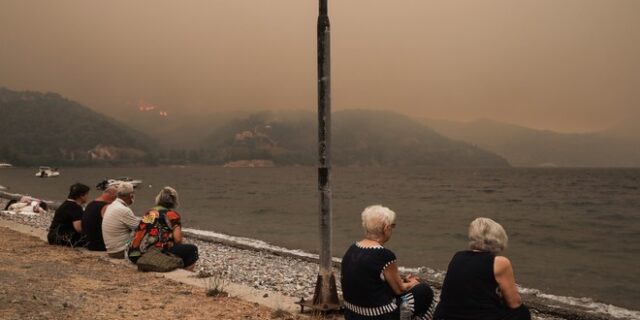 “Μας έχουν αφήσει στο έλεος του Θεού”: Συγκλονιστική έκκληση κατοίκου της Αιδηψού