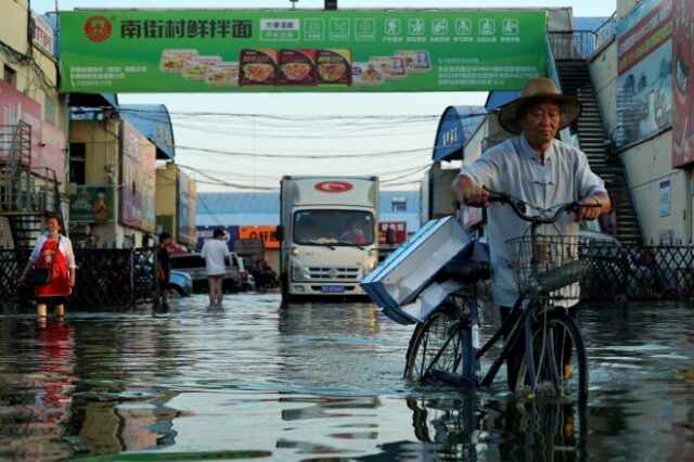 Κίνα: Τουλάχιστον 21 νεκροί από τις καταρρακτώδεις βροχές