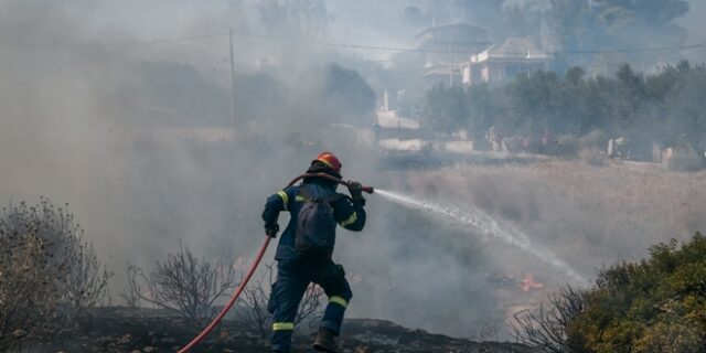 Φωτιές: Πολύ υψηλός κίνδυνος και την Τετάρτη σε τρεις περιφέρειες