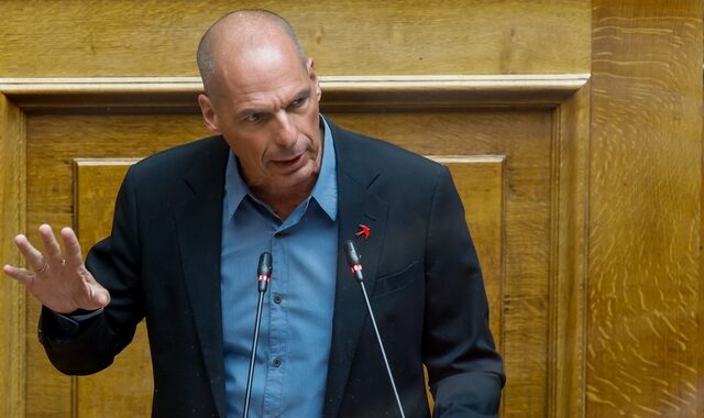 Βαρουφάκης: Ο πρωθυπουργός δεν απάντησε για αναδασώσεις, εξορύξεις και ανεμογεννήτριες