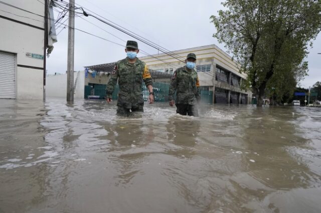 Πλημμύρες στο Μεξικό: Αναπτύχθηκε ο στρατός για να βοηθήσει τους πληγέντες