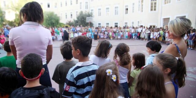 Η απολυμένη δασκάλα κατέρριψε στο δικαστήριο τους ισχυρισμούς της Φιλεκπαιδευτικής Εταιρίας