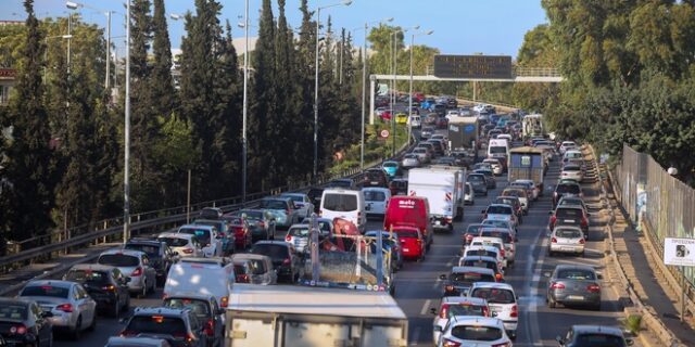 Κίνηση στους δρόμους: Μποτιλιάρισμα σε πολλές περιοχές – LIVE ΧΑΡΤΗΣ