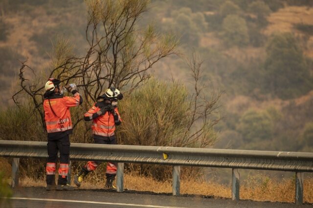 Ισπανία: Στο έλεος των πυρκαγιών για 5 ημέρα η Ανδαλουσία – Εκκενώνονται πόλεις