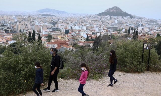 Κορονοϊός: 332 νέα κρούσματα σήμερα στην Αττική