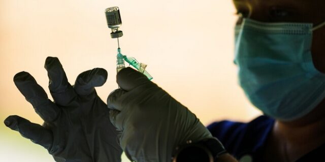 Κορονοϊός: Η ΕΕ παρατείνει τον έλεγχο των εξαγωγών εμβολίων