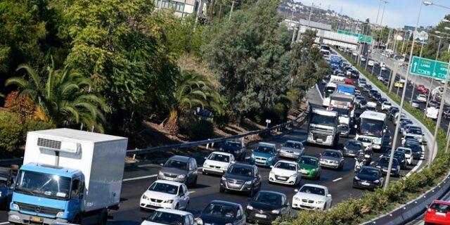 Κίνηση στους δρόμους: Χάος στον Κηφισό λόγω τροχαίου – LIVE ΧΑΡΤΗΣ