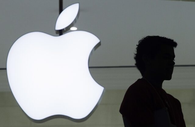 Η Apple έγινε η πρώτη εταιρεία με αξία πάνω από 3 τρισ. δολάρια