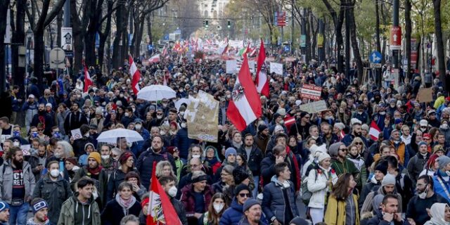 Κορονοϊός: Διαδηλώσεις κατά των περιοριστικών μέτρων σε Ολλανδία και Αυστρία