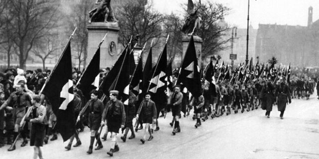 Πώς οι σχολές των ναζί κινήθηκαν στα πρότυπα των βρετανικών κολεγίων