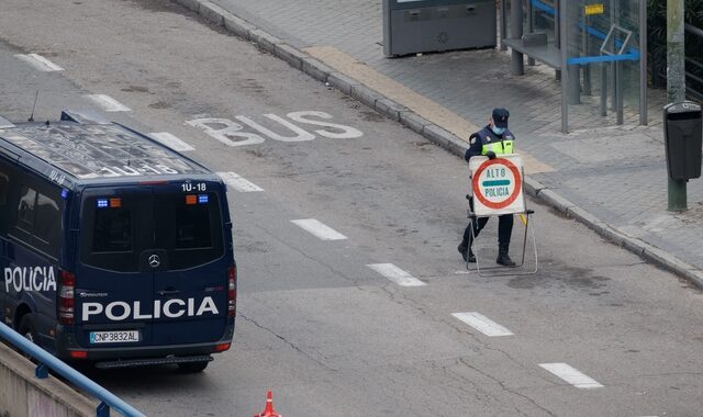 Ισπανία: Νεκρός από αστυνομικά πυρά άνδρας μετά από επίθεση με μαχαίρι
