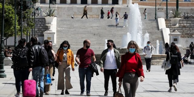 Κυβέρνηση: “Όχι” σε lockdown, “ναι” σε μέτρα για τους ανεμβολίαστους