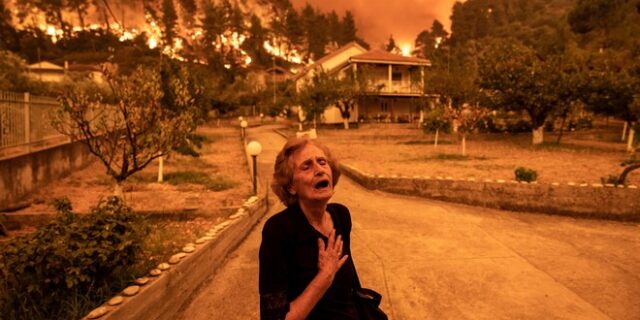 Η μεγαλύτερη οικολογική καταστροφή όλων των εποχών στην Ελλάδα από πυρκαγιά