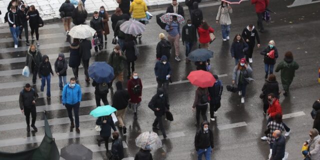 Καιρός: Επιδείνωση με ισχυρές βροχές και καταιγίδες, πολλούς κεραυνούς, χαλαζοπτώσεις – Ποιες περιοχές θα πληγούν