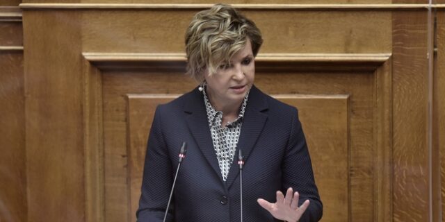 Γεροβασίλη: Στα αζήτητα ο διαγωνισμός για τις νέες ασφαλείς ταυτότητες