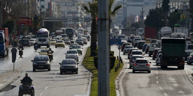 Τέλη κυκλοφορίας: Διευκρινήσεις για τα ακινητοποιημένα οχήματα