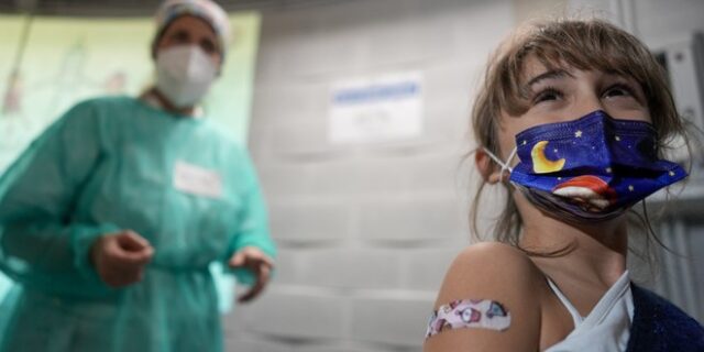 Εμβόλιο Κορονοϊού: Η προστασία της τρίτης δόσης έναντι της Όμικρον εξασθενεί μετά από 10 εβδομάδες
