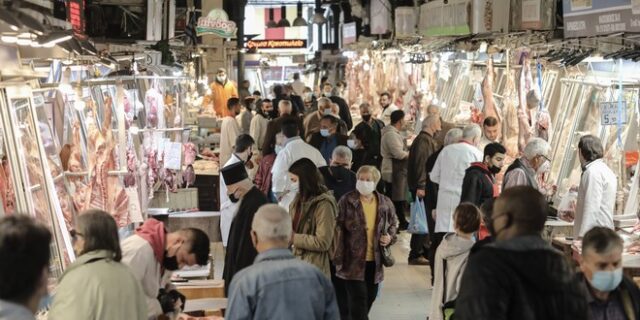 Πασχαλινό τραπέζι: Στο “φίνις” οι αγορές – Ωράρια και αναζήτηση προσφορών