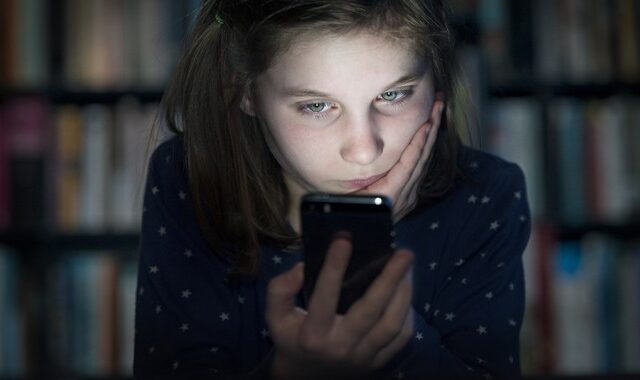 Περισσότερα από ποτέ τα περιστατικά σεξουαλικής κακοποίησης παιδιών στο ίντερνετ το 2021