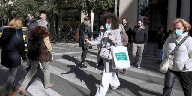 Τζανάκης: “Μπορούμε να βγάλουμε τις μάσκες στους εξωτερικούς χώρους”