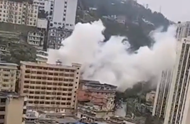 Έκρηξη σε καντίνα της Κίνας: Τουλάχιστον 16 νεκροί και 10 τραυματίες