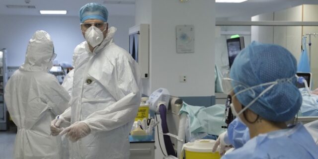 Κορονοϊός: Αύξηση 42% στις νέες νοσηλείες σε δύο εβδομάδες