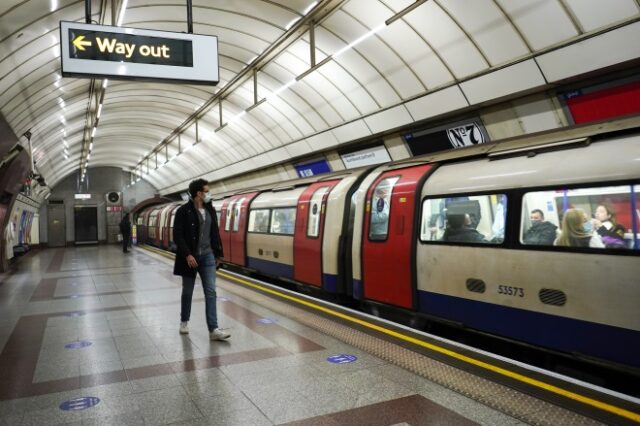 Βρετανία: “Τέλος” η μάσκα στο μετρό του Λονδίνου