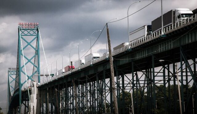 Καναδάς: Άνοιξε η γέφυρα Αμπάσαντορ στα σύνορα με τις ΗΠΑ