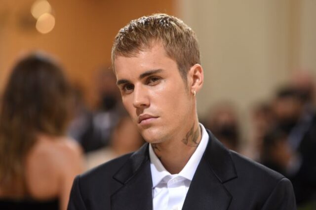 Justin Bieber: Θετικός στον κορονοϊό ο διάσημος τραγουδιστής