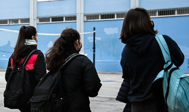 Θεσσαλονίκη: Δεκατρείς μαθήτριες καταγγέλλουν δύο καθηγητές για σεξουαλική παρενόχληση