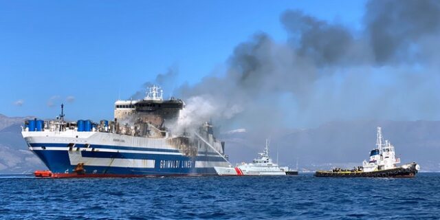 Euroferry Olympia: Συνεχίζονται οι έρευνες για τους 12 αγνοούμενους – Στο νοσοκομείο άνδρες της ΕΜΑΚ