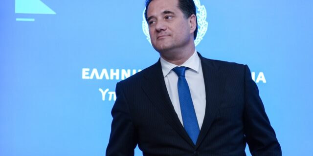 Γεωργιάδης: Τον αδειάζουν οι υπάλληλοι του Υπουργείου – “Δεν είχαμε καμία οδηγία”