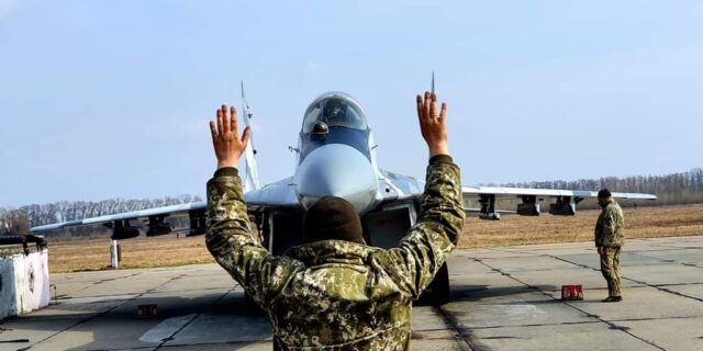 Γιατί το “no fly zone” που ζητά ο Ζελένσκι σημαίνει παγκόσμιο πόλεμo