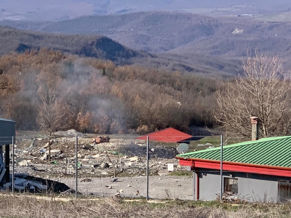 Έκρηξη στα Γρεβενά: Διαλύθηκαν τα πάντα στο εργοστάσιο - Αγωνία για