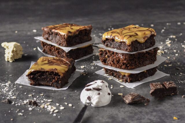 Healthy brownies με επικάλυψη χαλβά. Γιατί δεν πετάμε τίποτα