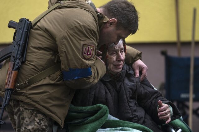 Ουκρανία: Προσωρινή κατάπαυση του πυρός στη Μαριούπολη για την απομάκρυνση αμάχων – Δύσπιστος ο Ζελένσκι